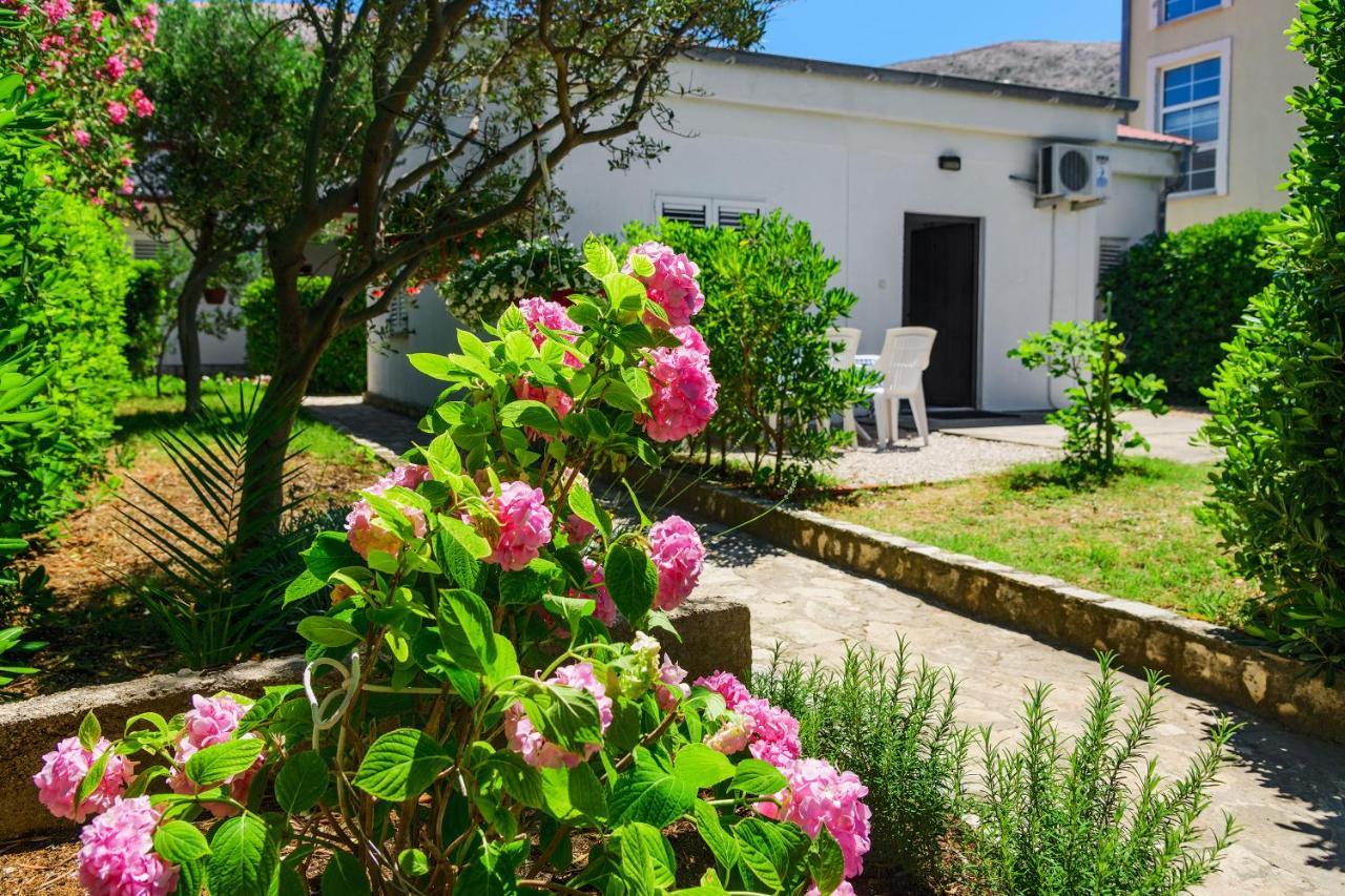 Apartmant Prosika Pag Town Esterno foto