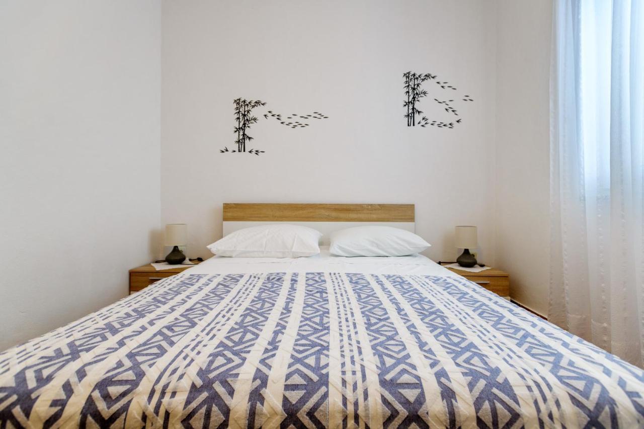Apartmant Prosika Pag Town Esterno foto