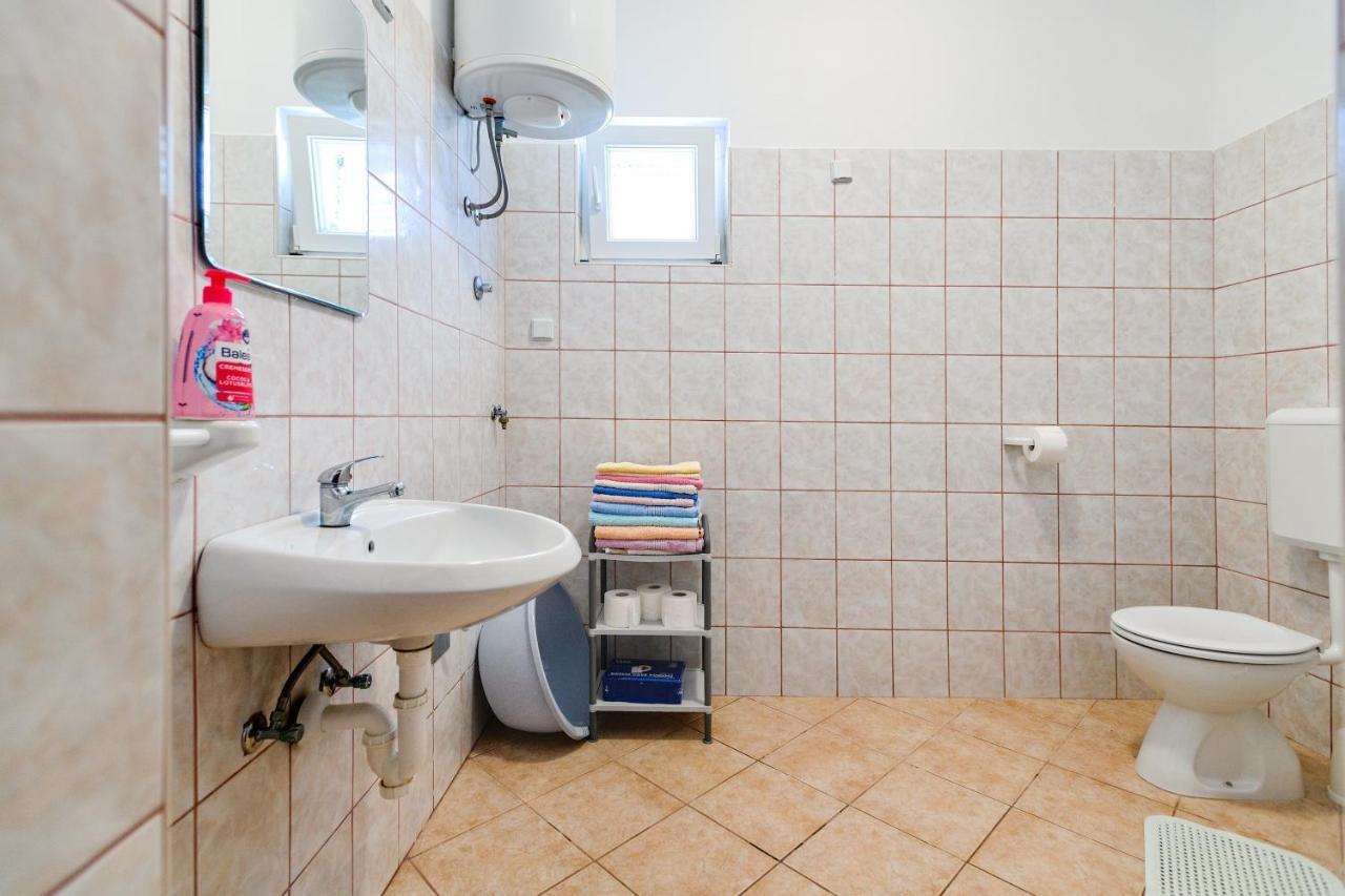 Apartmant Prosika Pag Town Esterno foto