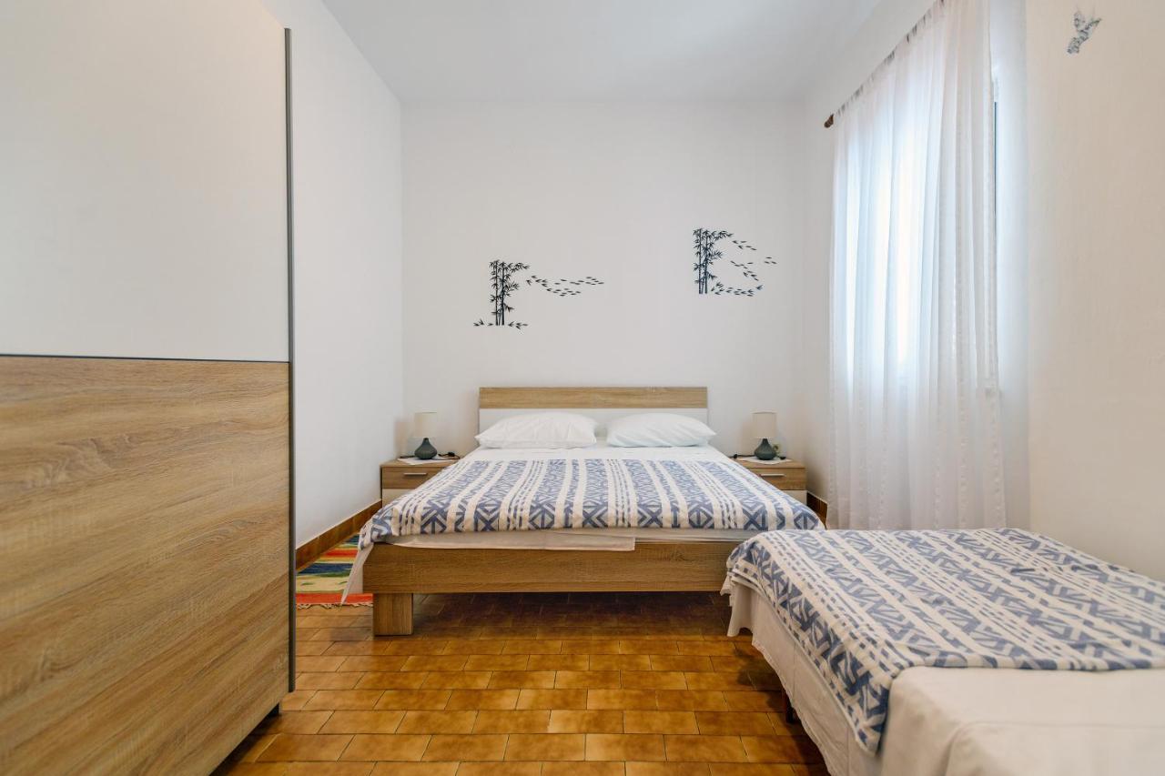Apartmant Prosika Pag Town Esterno foto