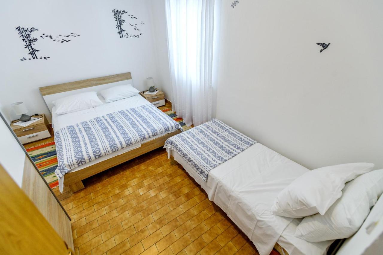 Apartmant Prosika Pag Town Esterno foto